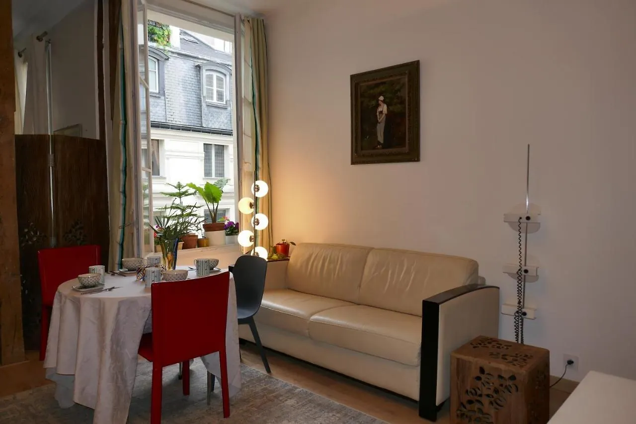 Appartment Near Louvre, Central 파리