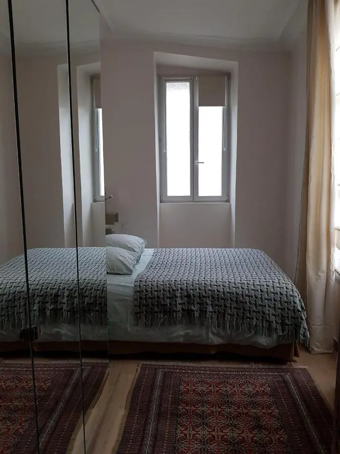 Appartment Near Louvre, Central 파리 0*,